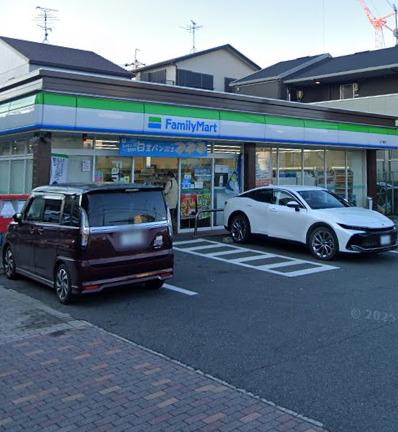 コンビニ　ファミリーマート 山下通店（コンビニ）まで504m