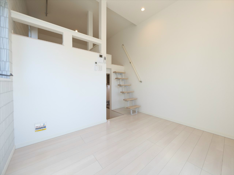 居室・リビング　洋室6.1帖　上段ロフト6.1帖（収納でも部屋でも使えます）