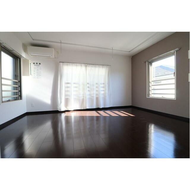 NTPRレジデンス武蔵小山EASTの居間写真