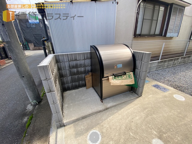 ＪＲ武蔵野線 船橋法典駅 徒歩10分 3階建 築11年の外観写真