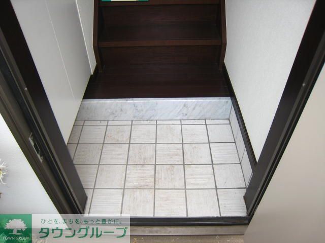 玄関　★お問い合わせはタウンハウジングまで★