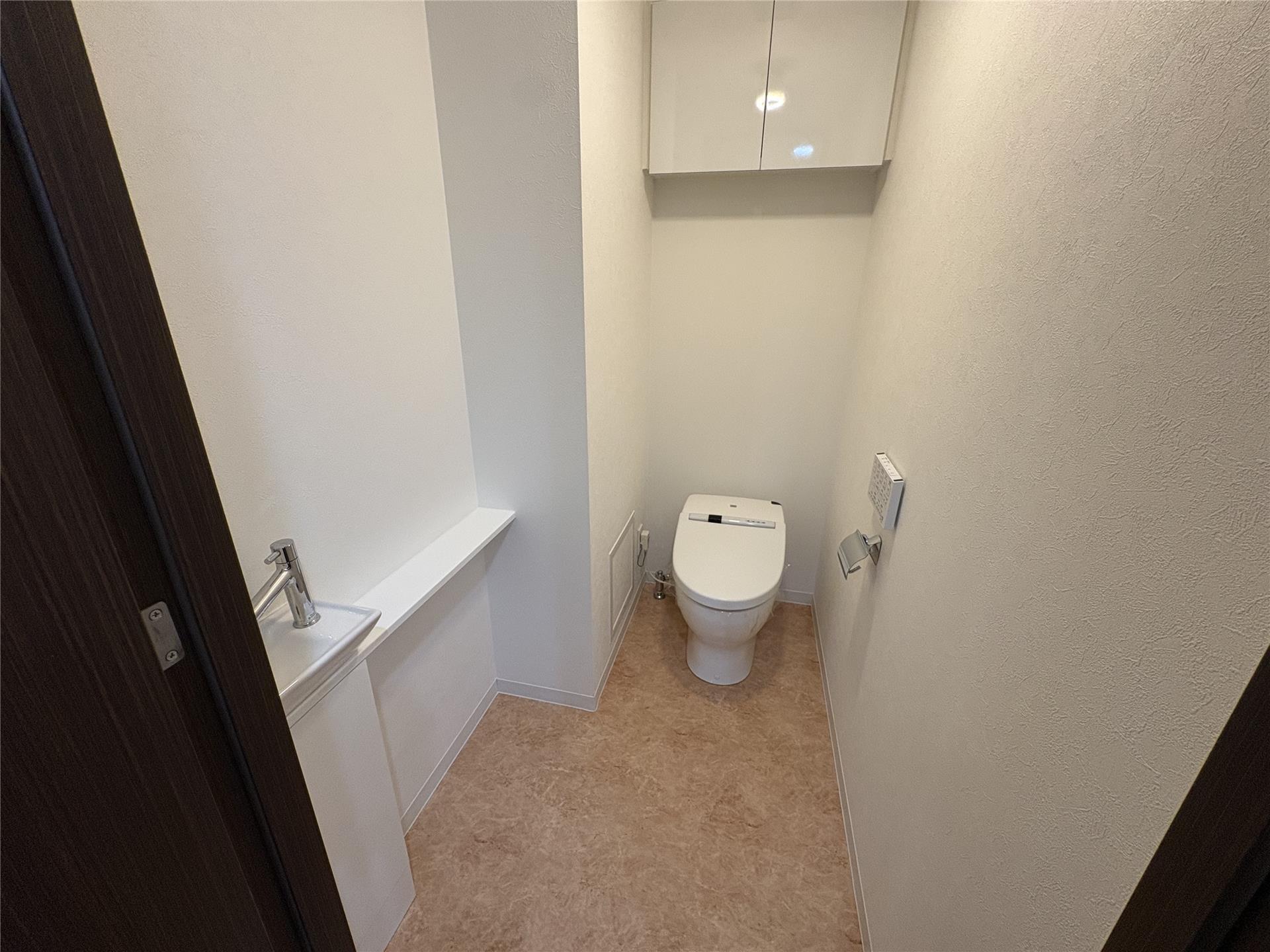 アデニウムタワー萬代橋のトイレ写真