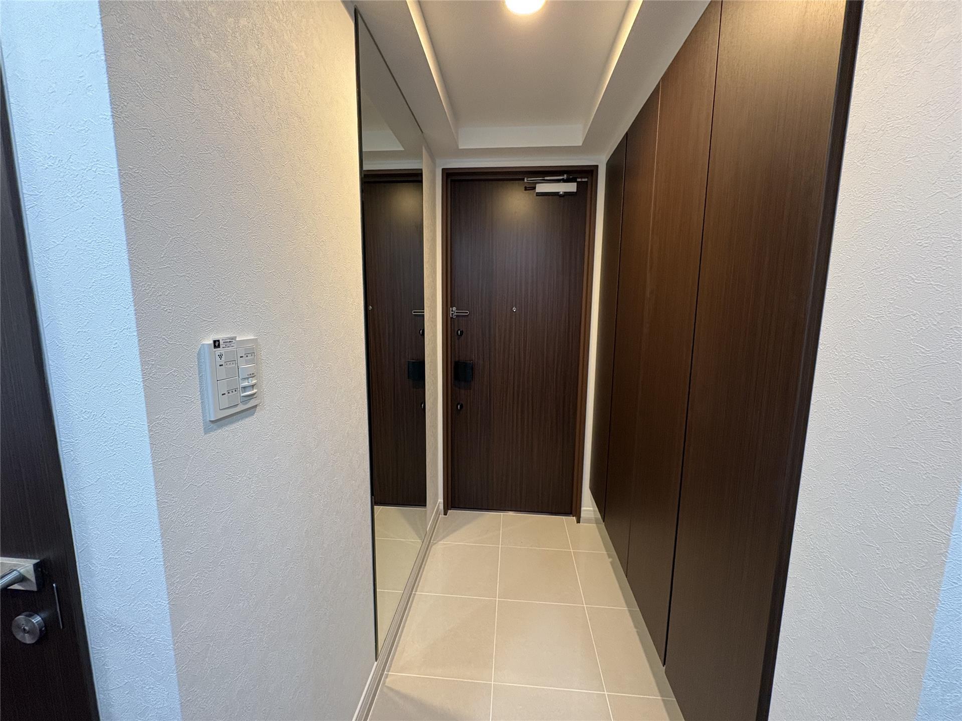 アデニウムタワー萬代橋の玄関写真