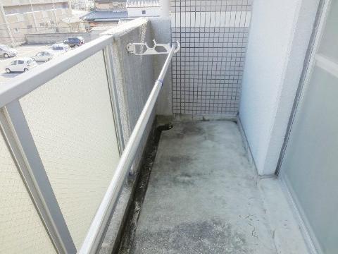 阪急宝塚線 石橋阪大前駅 徒歩11分 3階建 築36年の内装写真