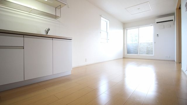 フォレスト Iの居間写真
