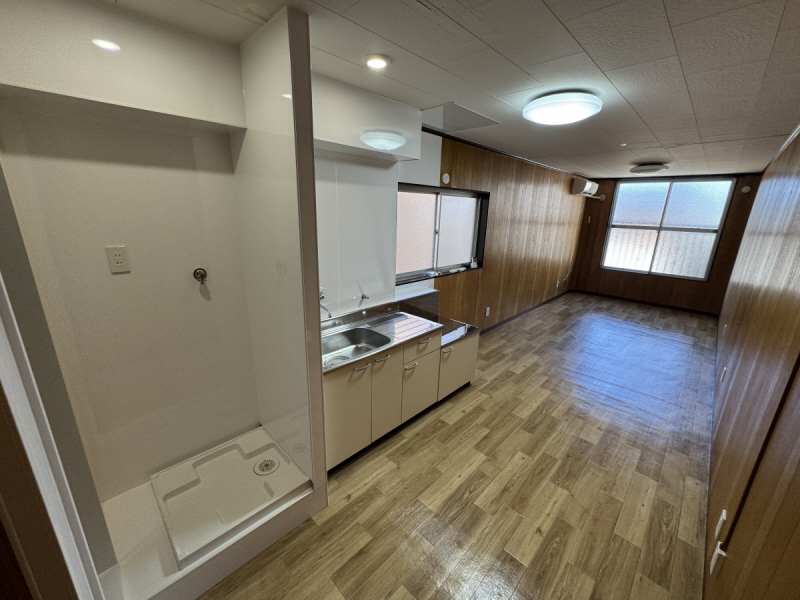 ＪＲ山陽本線 土山駅 徒歩3分 3階建 築32年の居間写真