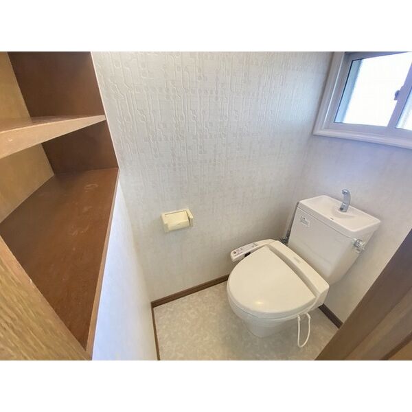トイレ　ゆったりとした空間のトイレです
