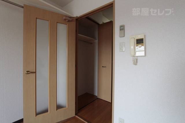 収納　※８０７号室室内参照