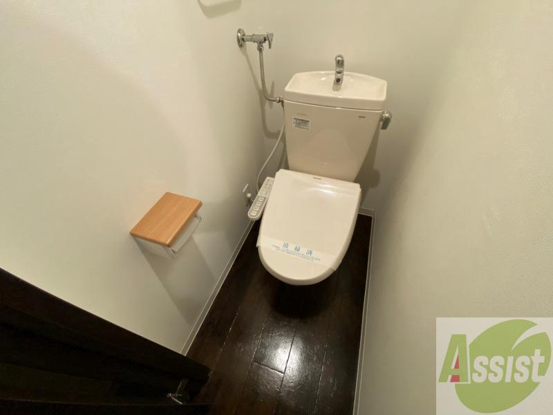 トイレ　トイレです。ウォシュレット付を探している方、おすすめです。