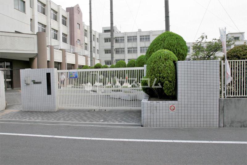中学校　大阪市立 大正西中学校（中学校）まで577m