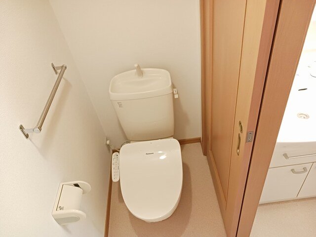トイレ　トイレもきれいです