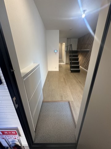 Nesta Residence 大正の玄関写真