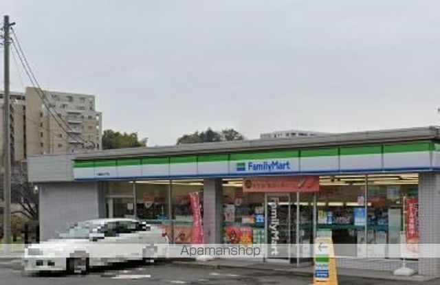 コンビニ　ファミリーマート（コンビニ）まで514m