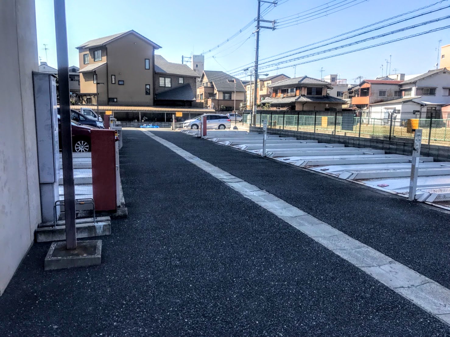 【大阪市平野区西脇のマンションの駐車場】