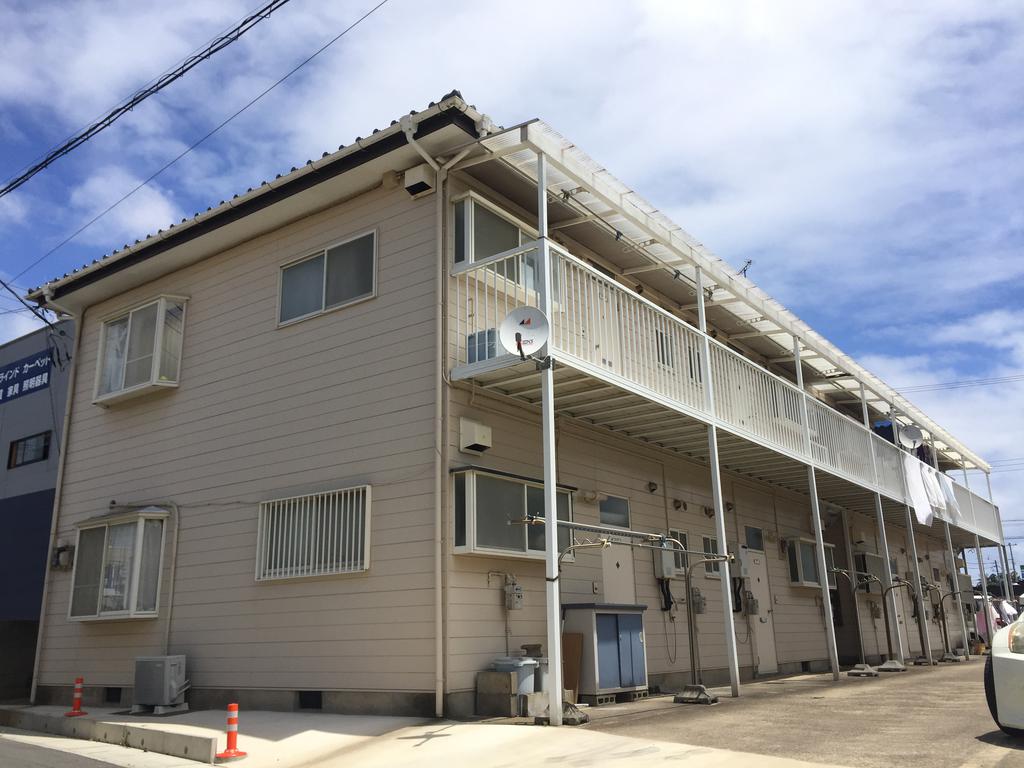 栗山コーポ東の建物外観