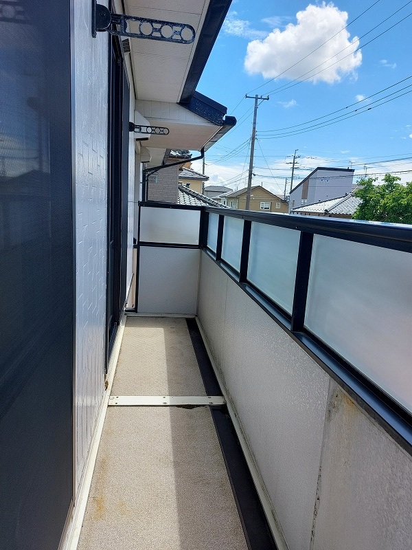 バルコニー　陽がよくあたるバルコニー