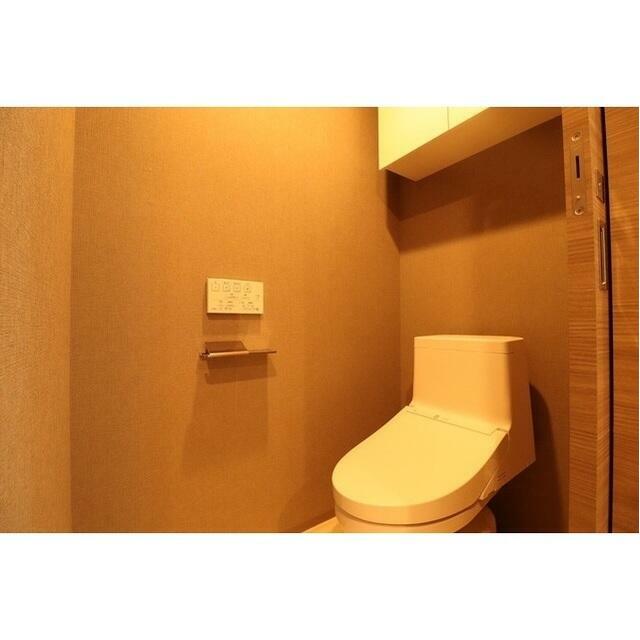 ＪＲ総武線 水道橋駅 徒歩4分 13階建 築7年のトイレ写真