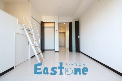 居室・リビング　ロフト付きで、ベット不要。居室を広く使えるお部屋♪