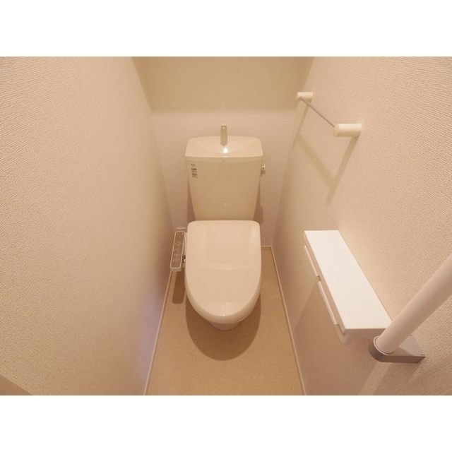 【松本市寿北のアパートのトイレ】