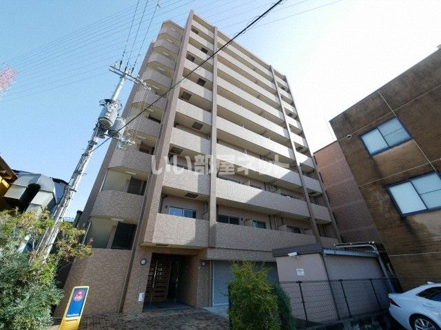 東大阪市荒本西のマンションの建物外観