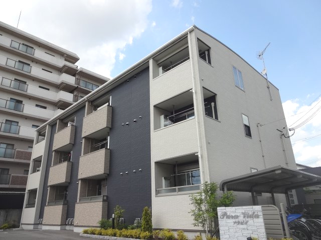 三田市相生町のアパートの建物外観