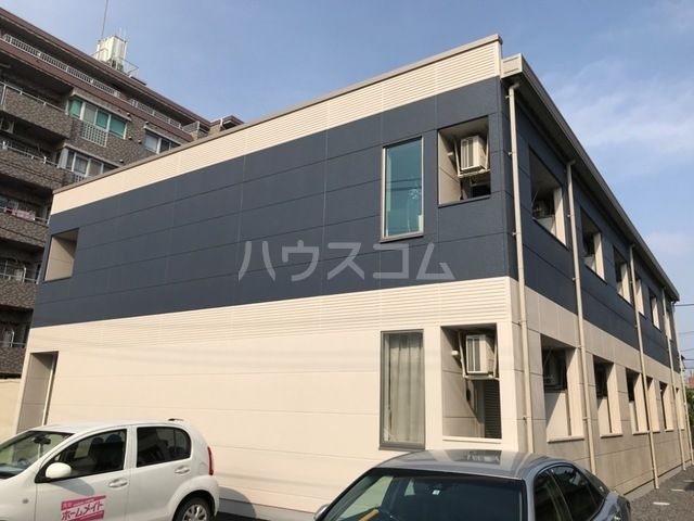 【土浦市桜町のアパートの建物外観】