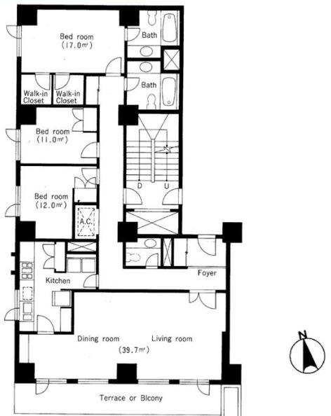 港区六本木のマンションの間取り