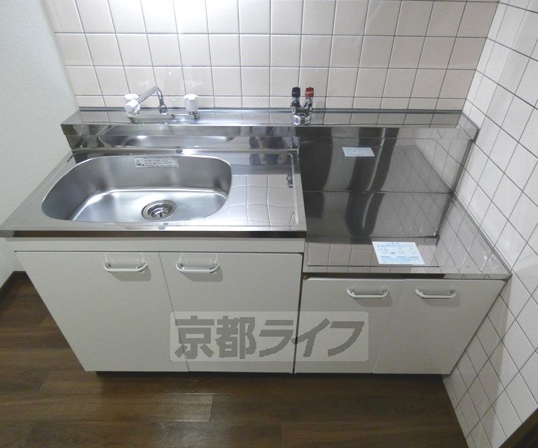 【京都市北区紫野十二坊町のマンションのキッチン】