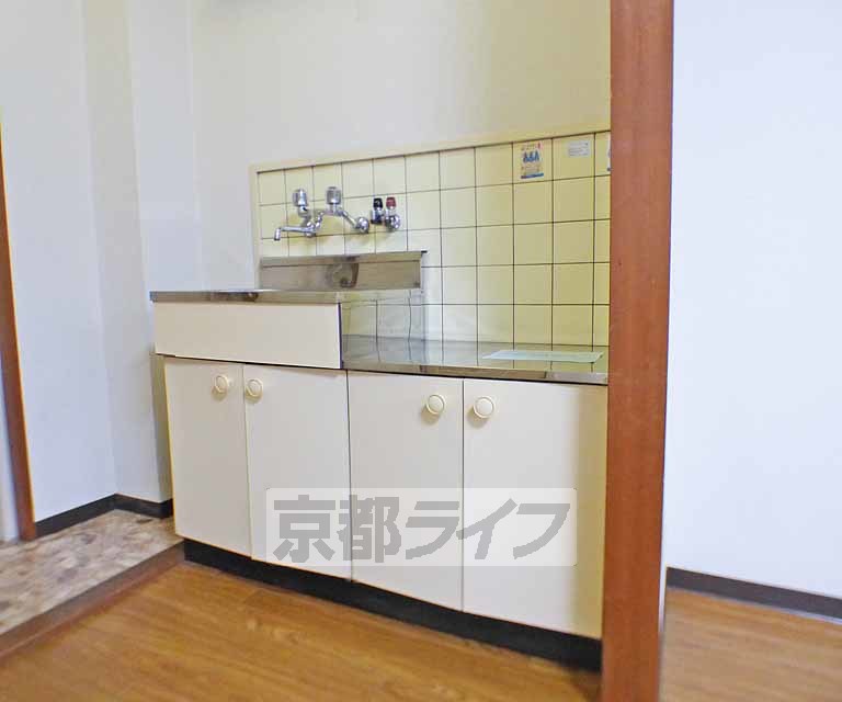 【京都市北区上賀茂御薗口町のマンションのキッチン】