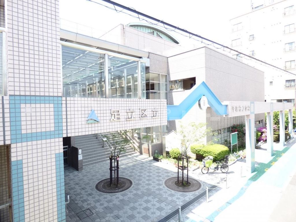 【足立区千住宮元町のアパートの小学校】