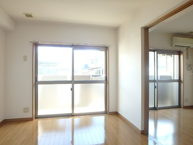 居室・リビング　図面と現状に相違がある場合には現状を優先