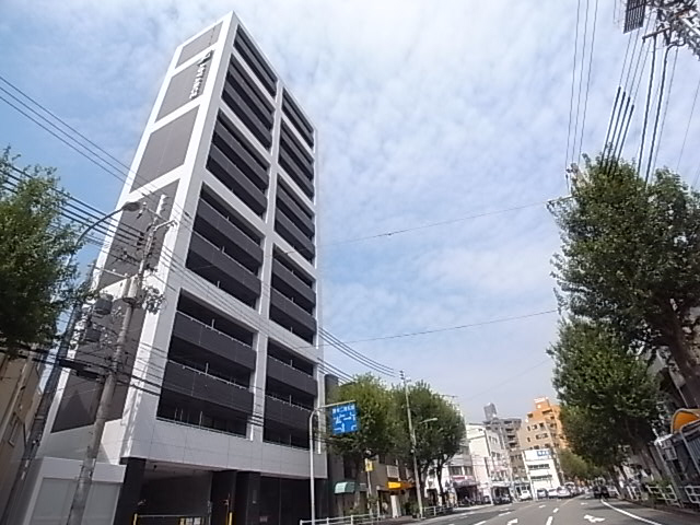 【神戸市中央区北長狭通のマンションの建物外観】