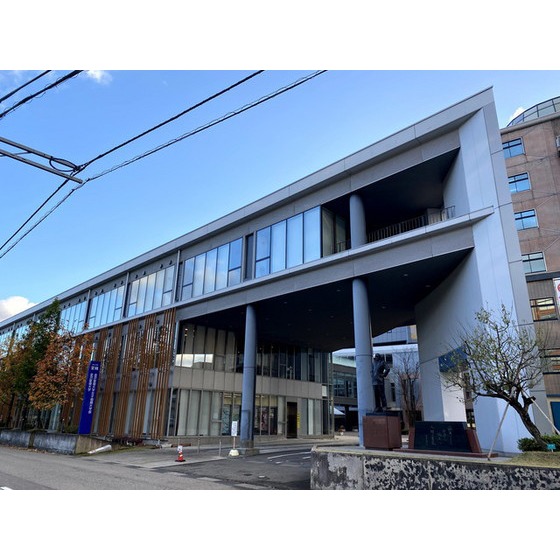 大学・短大　私立金沢星稜大学（大学・短大）まで423m