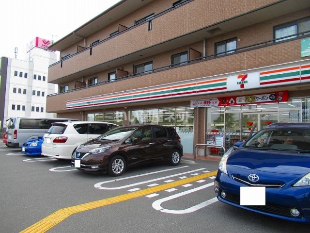 コンビニ　セブンイレブン中野田店（コンビニ）まで599m