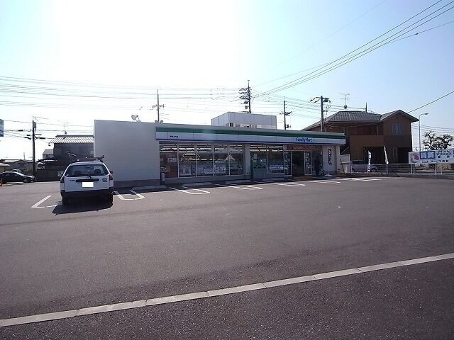 コンビニ　ファミリーマート　倉敷大内店（コンビニ）まで888m