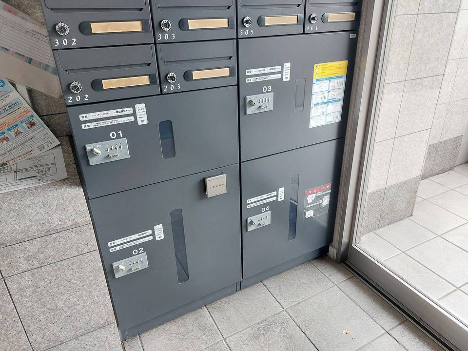 エントランス　宅配ボックス
