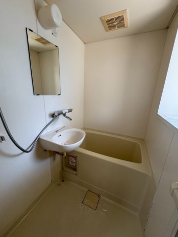 バス・シャワールーム　日々の暮らしに欠かせないお風呂です