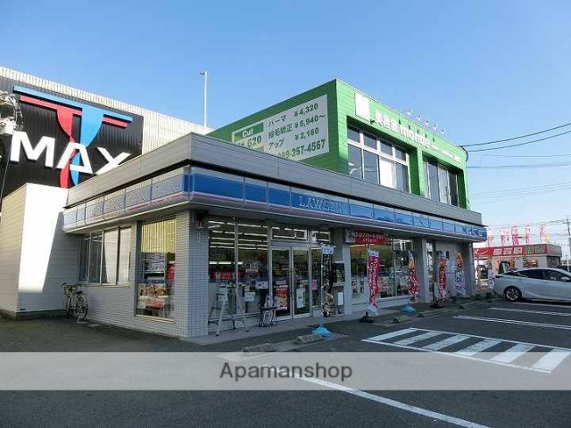 コンビニ　ローソン鹿児島南港店（コンビニ）まで185m