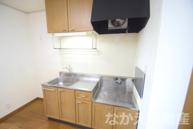 キッチン　コンパクトなキッチンで掃除もラクラク