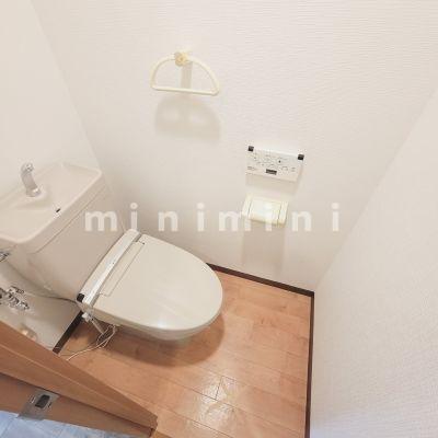 トイレ　※写真は他号室を含む為現状優先とさせて頂きます