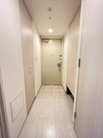 玄関　※同タイプ参考写真