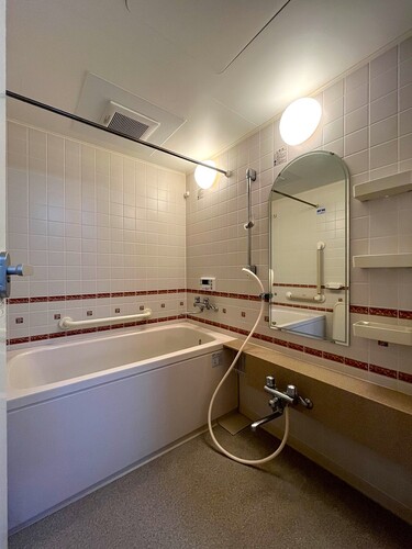 バス・シャワールーム　追い焚き機能付き