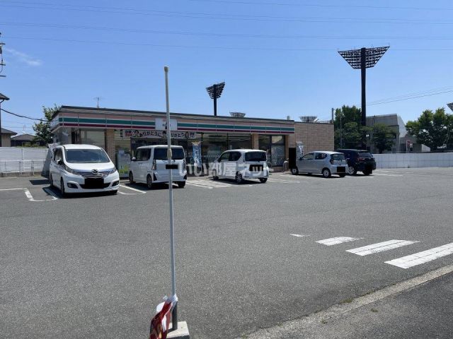コンビニ　セブンイレブン 宇部恩田町店（コンビニ）まで530m