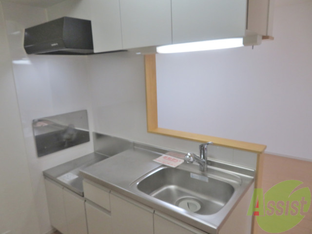 キッチン　広めのキッチンは料理が楽しくなりますね。