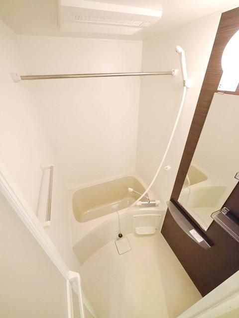 バス・シャワールーム　★浴室乾燥機能付きバス★