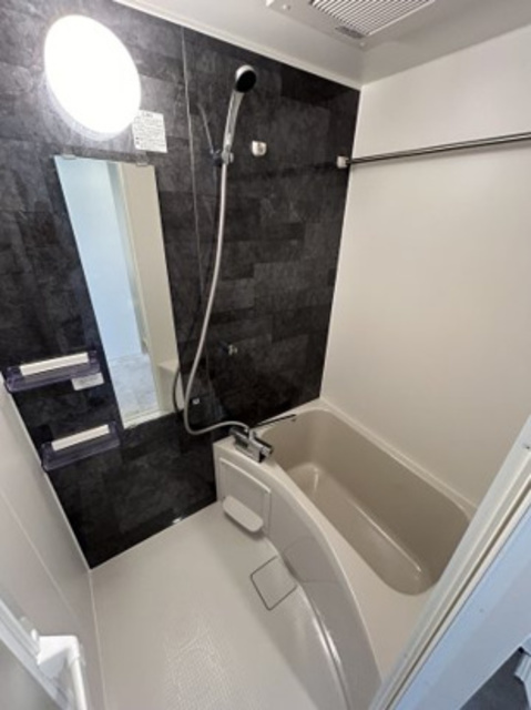 バス・シャワールーム　バスルーム