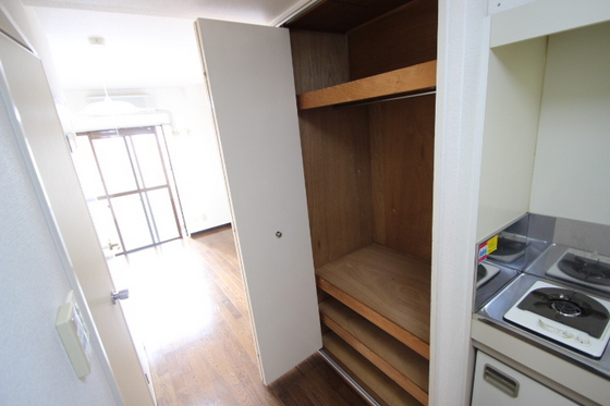 収納　※別号室の写真です