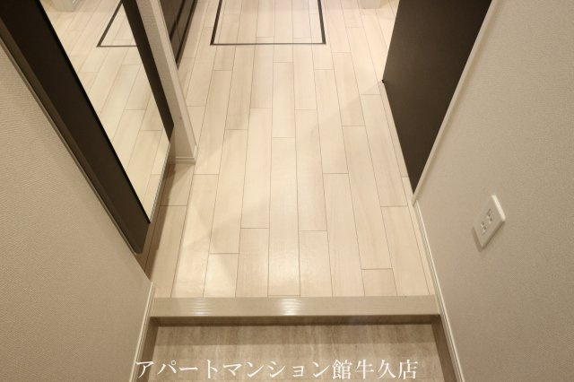 玄関　セキュリティ