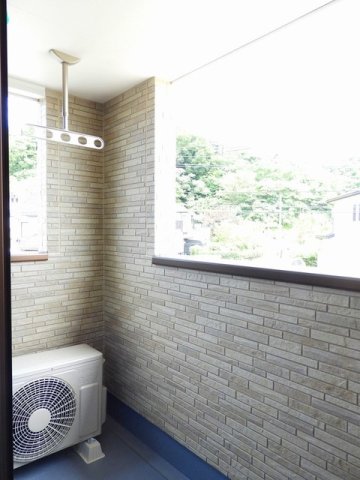 バルコニー　バルコニーからの眺めを楽しみながら食事をしませんか