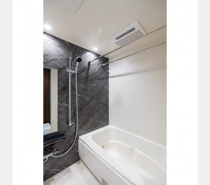 バス・シャワールーム　バスルーム